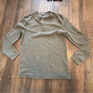 Green Waffle Knit Long Sleeve Henley Shirt Size M